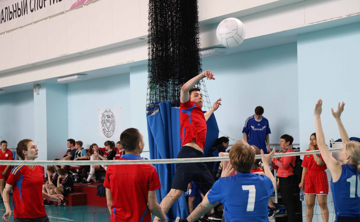 Юные сахалинцы определили сильнейших в японском волейболе