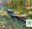 "Пункт назначения по-сахалински": брус сорвался с прицепа и сбил Suzuki Jimny, пострадало 2 человека 