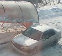 Легковой автомобиль снес остановку в Корсакове