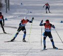Сахалинские юноши взяли золото и серебро в лыжной гонке свободным стилем в Южно-Сахалинске