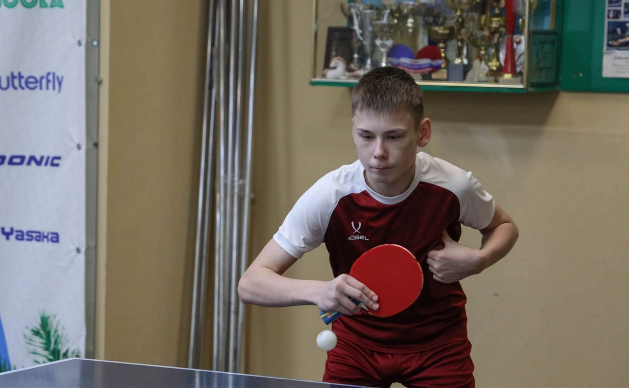 На Сахалине в преддверии Нового года выявили лучших по настольному теннису 