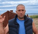 Ушел из больницы и пропал: в Поронайске ищут 43-летнего Андрея Пушкарева