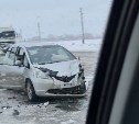 Три автомобиля столкнулись на перекрёстке в Южно-Сахалинске