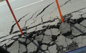 Новый участок дороги Южно-Сахалинск - Оха разорвало пополам