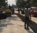 "Сняли ровный асфальт": южносахалинец возмущен бугристыми заплатками во дворах 12 микрорайона