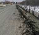 Водитель бульдозера пропахал асфальт в Смирныховском районе