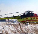 На Камчатке снегоуборщик повредил вертолёт при очистке посадочной площадки