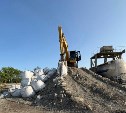 "Потерял равновесие и упал": уголовное дело о смерти рабочего расследуют на Сахалине