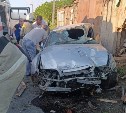 "Во время обгона влетел в гараж": в Невельске серьёзное ДТП, водитель в тяжёлом состоянии