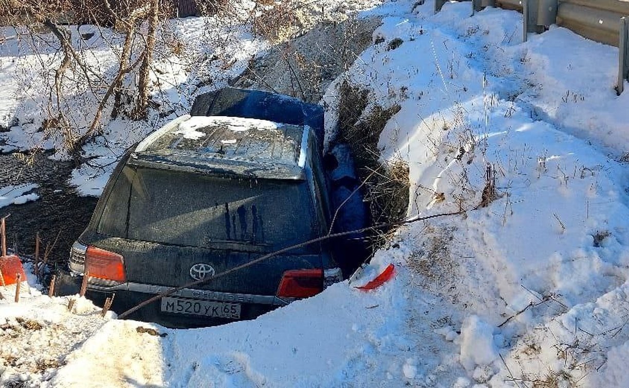 ДТП с тремя авто на Сахалине: у пенсионера за рулём произошёл микроинсульт