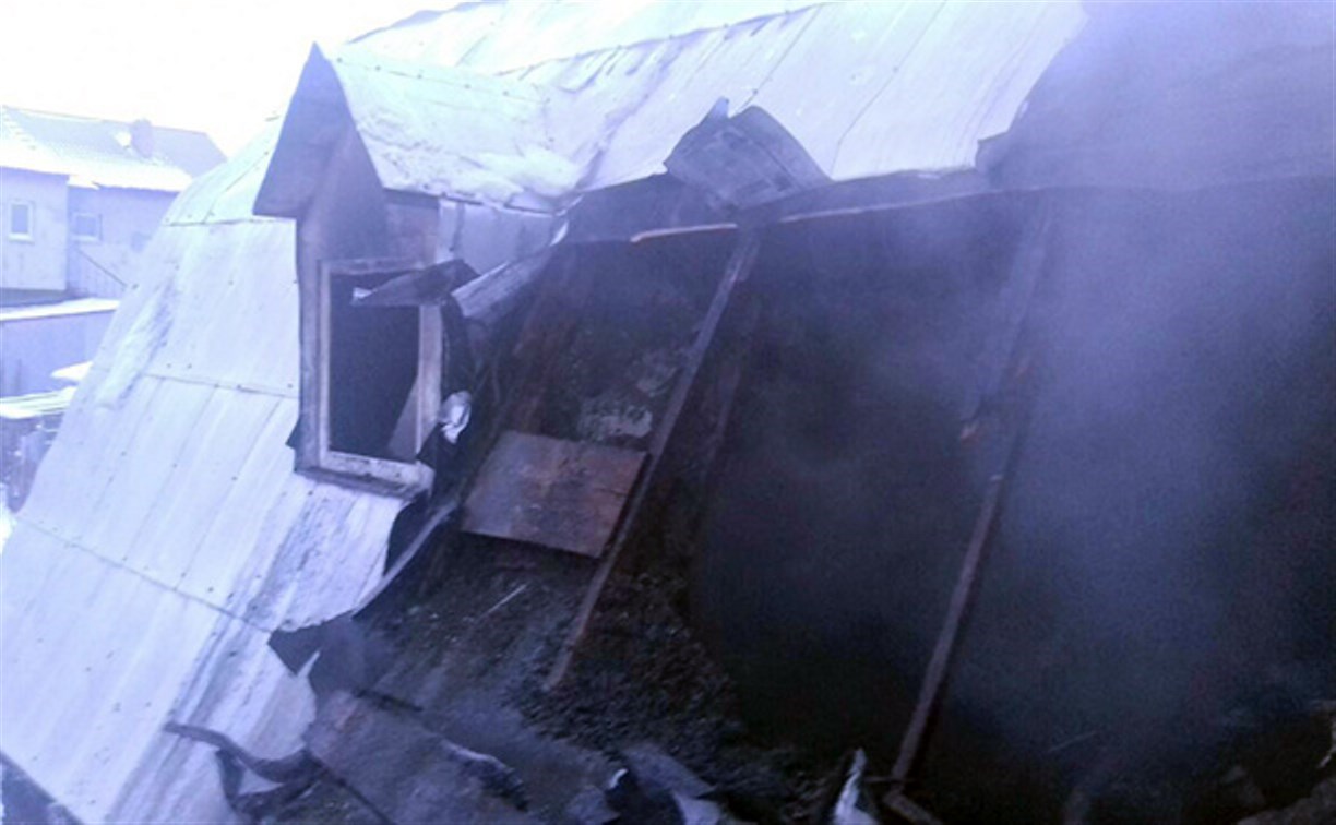 В областном центре сгорел чердак частного жилого дома