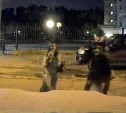 "Чьи дети?": подростки в Южно-Сахалинске устроили прыгалки по припаркованным машинам 