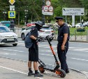 Мощные электросамокаты без прав изымали у нарушителей в Южно-Сахалинске