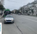 70-летняя пассажирка упала и травмировалась в автобусе в Южно-Сахалинске 