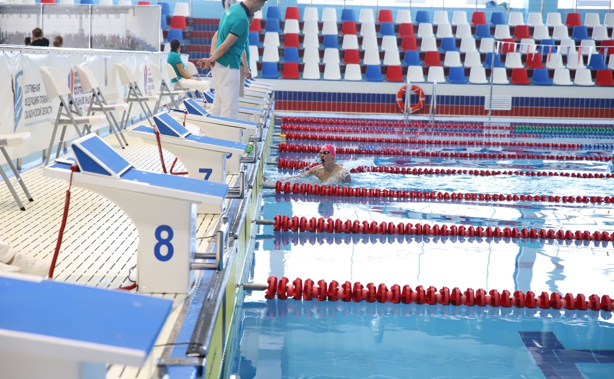 Региональный чемпионат по плаванию стартовал в Южно-Сахалинске