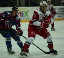 Сахалинские хоккеисты проиграли спортсменам из Ярославля 