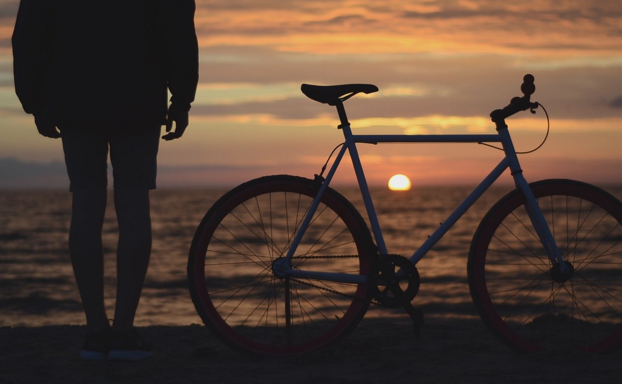 В Аниве нашли парня, который напился и уехал кататься на чужом велосипеде