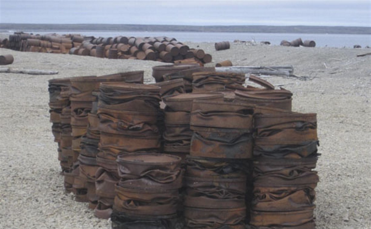 Военные экологи собрали сотни тонн металлолома на Шантарах и Сахалине