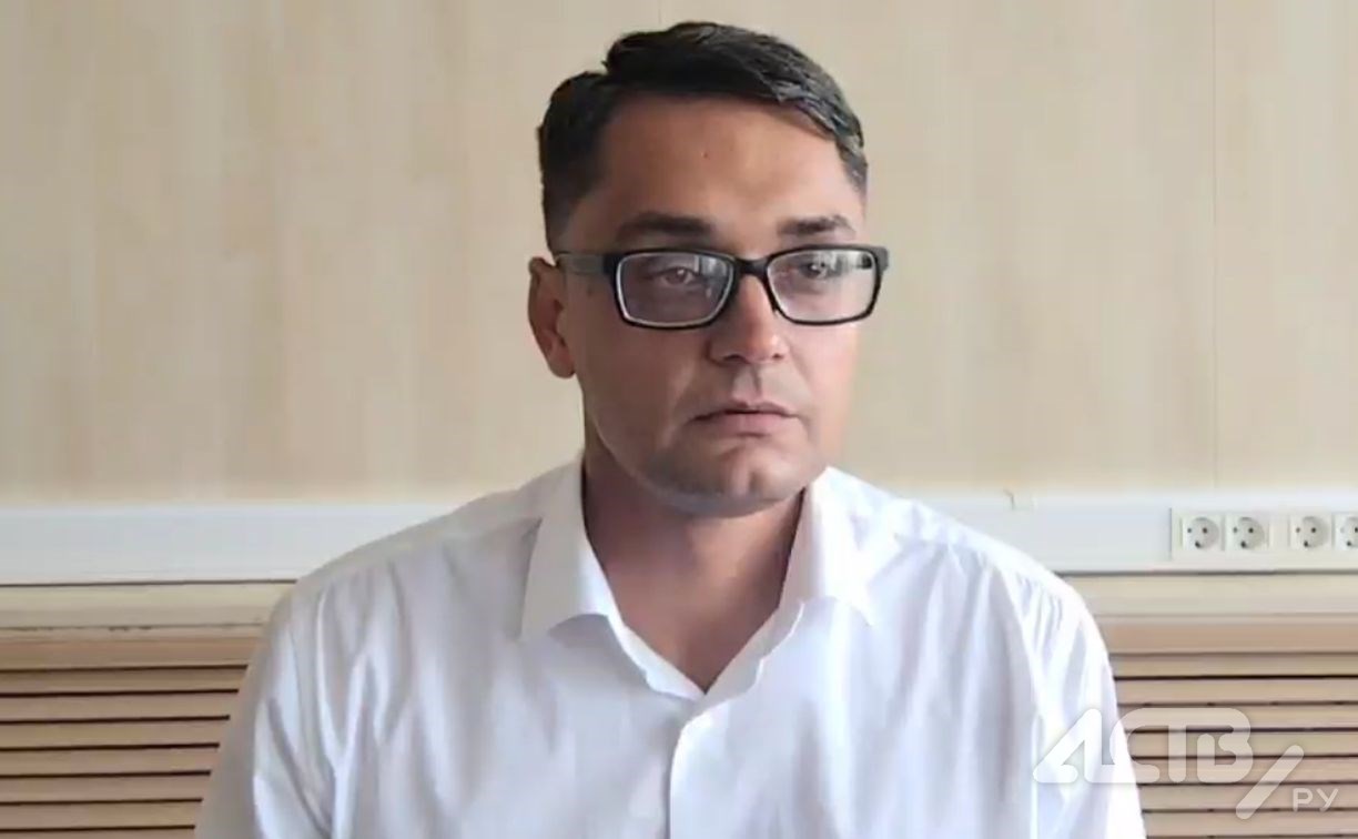 "Надо найти виновного?": руководитель МКУ Шахтёрска записал видеообращение к сахалинцам