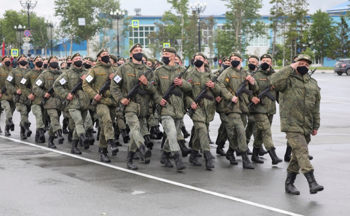 Движение в Южно-Сахалинске ограничат на время генеральной репетиции парада