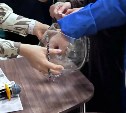 Сто семей в Смирных получили квартиры в новых домах по жеребьевке