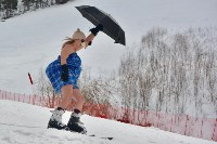 Полсотни сахалинцев разделись, чтобы спуститься на лыжах и сноубордах с «Горного воздуха», Фото: 31