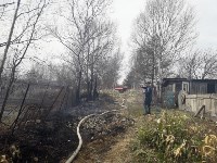 На Сахалине горят дома в СНТ «Ландыш», Фото: 4