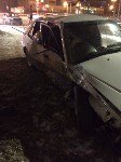 При столкновении двух "Тойот" в Южно-Сахалинске пострадали три человека, Фото: 6