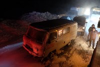 На Сахалине из снежного плена освободили автоколонну, Фото: 12