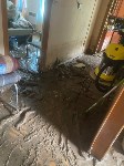 Дом отца-одиночки в Невельском районе утонул в грязи, Фото: 2