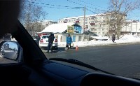 Седан и автомобиль ГИБДД столкнулись в Южно-Сахалинске, Фото: 3