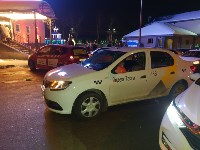 В Южно-Сахалинске таксист поцарапал дверью авто другого таксиста, Фото: 5
