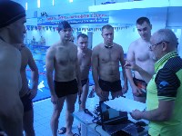 Чиновники Сахалинской области соревновались в эстафетном плавании вольным стилем, Фото: 2
