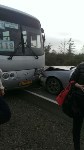 Легковой автомобиль врезался в рейсовый автобус на юге Сахалина, Фото: 6
