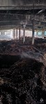 В здании вспыхнули опилки: фото с места крупного пожара в Тымовском, Фото: 1