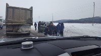 При столкновении бензовоза и внедорожника в Южно-Сахалинске пострадали два человека, Фото: 14