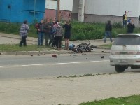 Два человека пострадали в результате столкновения мотоцикла и внедорожника в Охе, Фото: 5