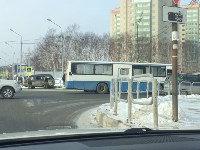 Рейсовый автобус и микроавтобус столкнулись в Южно-Сахалинске, Фото: 6