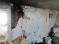 Пожар вспыхнул в доме в Смирных, Фото: 3