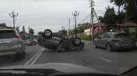 Автомобиль перевернулся на улице Горького в Южно-Сахалинске, Фото: 2
