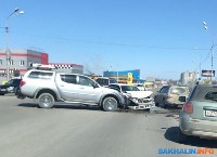 При столкновении двух иномарок в Южно-Сахалинске пострадал пассажир одной из них, Фото: 1