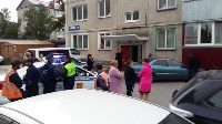 Пьяный водитель на угнанном автомобиле врезался в балкон дома в Южно-Сахалинске, Фото: 2