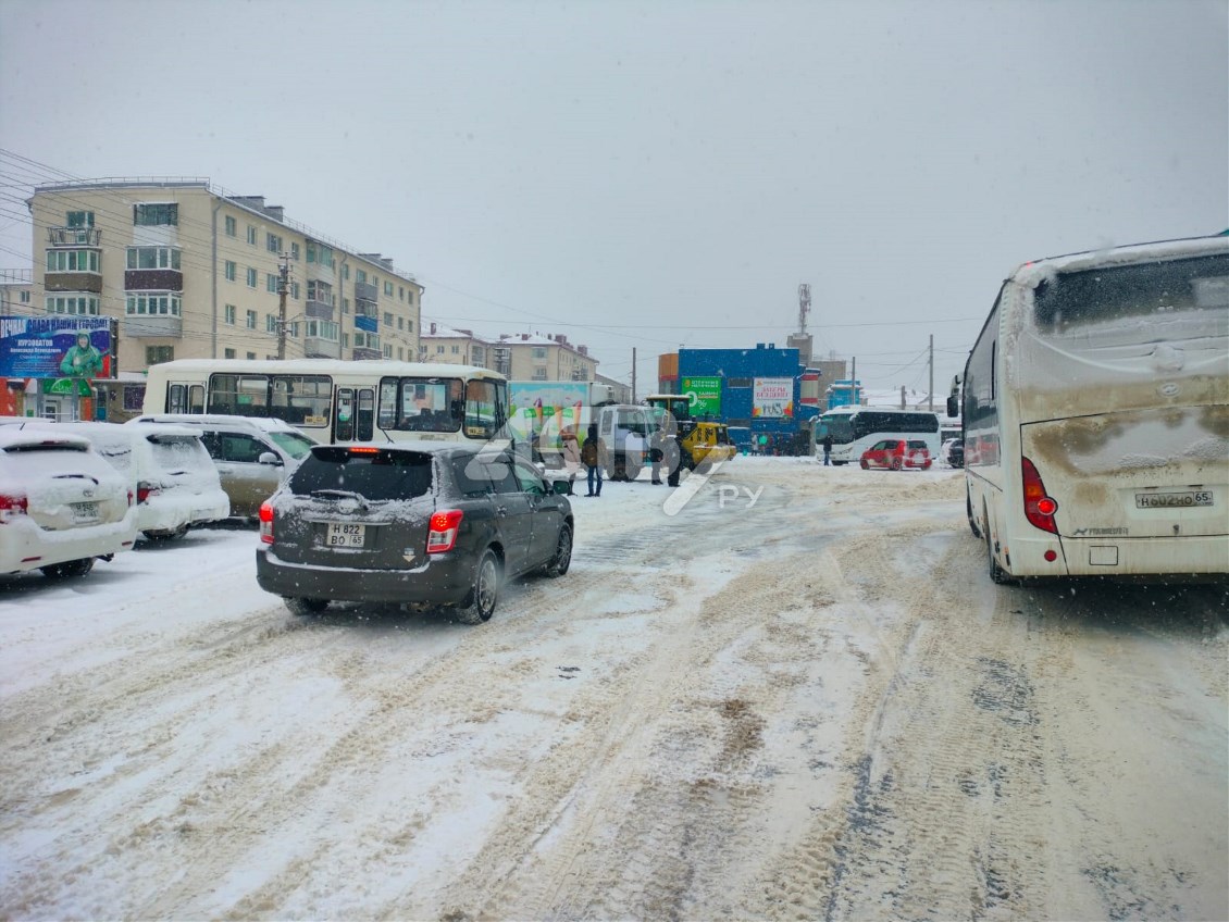 Всё в снегу по самые уши