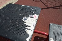 Вандалы разрушают детские площадки и скверы в Холмске, Фото: 1