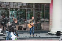 Борис Гребенщиков дал уличный концерт в Южно-Сахалинске, Фото: 12
