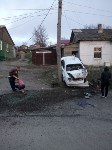 Трое пьяных на "Ниссане" вылетели с дороги и врезались в столб в Корсакове, Фото: 2