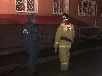 Ночью пожарные тушили подвал многоэтажки в Южно-Сахалинске , Фото: 16