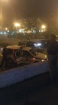 Внедорожник протаранил полицейский автомобиль в Корсакове, Фото: 2