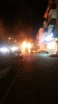 Пожарные тушат маршрутную "газель" в Южно-Сахалинске, Фото: 2