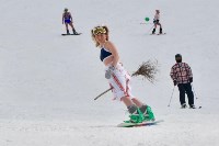 Полсотни сахалинцев разделись, чтобы спуститься на лыжах и сноубордах с «Горного воздуха», Фото: 82
